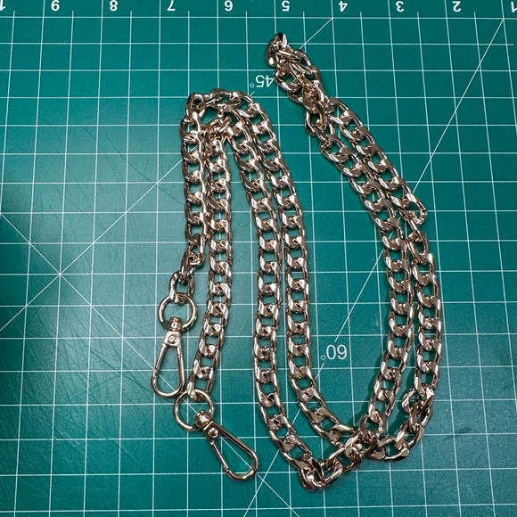 Leather Hello Kitty Mini Crossbody Bag - Picture 2 of 9